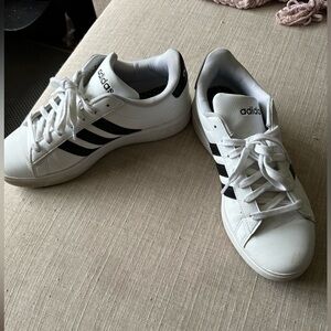 Adidas Women’s Grand Court Sneakers Size 10